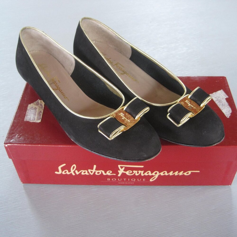 Salvatore Ferragamo Shoes Florence Italy 9B Gently Worn with Box